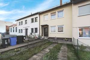 Familienfreundliches Reihenmittelhaus in 90449 Nürnberg-Gebersdorf – Wohlfühlen auf allen Ebenen – Die vollständige Adresse der Immobilie erhältst du vom Anbieter., 90449 Gebersdorf, Nürnberg – Vorschaubild 2