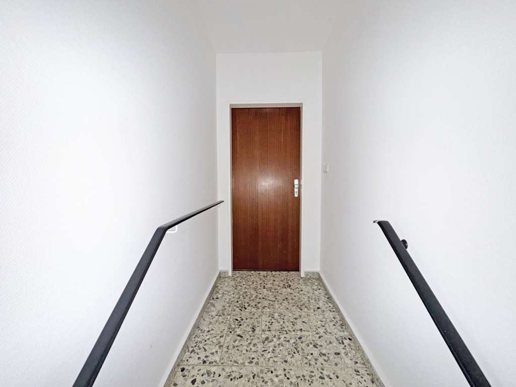 Immobilie in Lübeck - Lübeck St. Jürgen - 3 Zimmer Wohnung mit Balkon und Keller unmittelbar an der Wakenitz (Erbpacht) - Bild 2