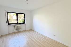 NEU am Markt: 3 ZKB-Wohnung mit Balkon im Hochparterre und TG-Stellplatz ab sofort frei – 81673 Josephsburg, München – Vorschaubild 8