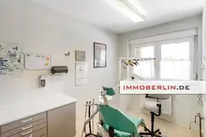 IMMOBERLIN.DE - Ländliches Wohnen & Gewerbe! Sehr attraktives Haus mit Praxisräumen, Wohnung & Ausba – Potsdam-Mittelmark (Kreis) – Vorschaubild 5
