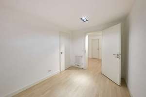 Großzügige Terrassenwohnung in Dahlem inklusive Tiefgaragenstellplatz – Die vollständige Adresse der Immobilie erhältst du vom Anbieter., 14195 Dahlem, Berlin – Vorschaubild 17