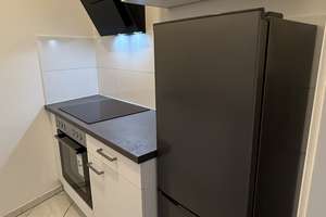 Erstbezug nach Sanierung mit Winterbalkon und EBK: Stilvolle 3-Zimmer-Wohnung in Düsseldorf – Gneisenaustraße 21, 40477 Pempelfort, Düsseldorf – Vorschaubild 10