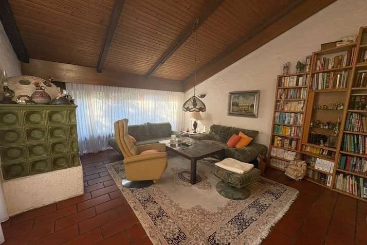 Immobilie in Altdorf bei Nürnberg - Großes freistehendes 1- bis 2-Familienhaus in Altdorf mit Garten und Garage - Bild 9