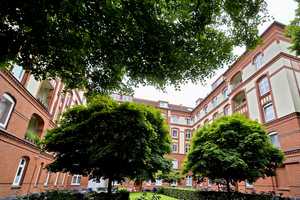 - RESERVIERT - Courtagefrei - Schöne & renovierte zwei Zimmer Altbauwohnung in Hamburg Barmbek-Süd – Hamburg – Vorschaubild 1