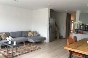 Exklusive DHH in Top-Lage mit Dachterrasse, Garage und großem pflegeleichtem Garten – Die vollständige Adresse der Immobilie erhältst du vom Anbieter., 61267 Neu-Anspach – Vorschaubild 5