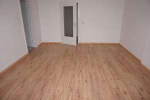EBK Übernahme mögl. bei Bedarf + Bad mit Fenster + West-Balkon + Laminat !! – Fritz-Matschke-Str. 7, 9113 Schloßchemnitz, Chemnitz – Vorschaubild 11