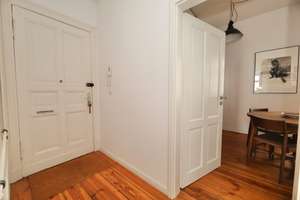 STILVOLL AUSGESTATTET - ALTBAUCHARME MIT HOHEN DECKEN, STUCK & SCHÖNEN HOLZDIELEN - MIT BALKON – Exerzierstr. 19 ll, 13357 Gesundbrunnen, Berlin – Vorschaubild 2