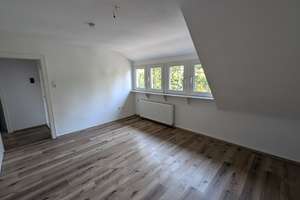 helle und toll geschnittene 2 Zi.-Wohlfühlwohnung mit Balkon und EBK in Neuss – Marienstraße 132, 41462 Furth Süd, Neuss – Vorschaubild 9