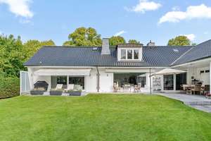 Großzügige Villa auf einem wunderschönen Grundstück. – Die vollständige Adresse der Immobilie erhältst du vom Anbieter., 22359 Volksdorf, Hamburg – Vorschaubild 14