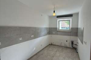 Frisch gestrichene 3-Zimmer-Wohnung im EG in Top-Lage in Köln-Weidenpesch – Neusserstr. 764, 50737 Weidenpesch, Köln – Vorschaubild 1