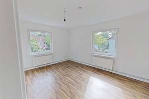 Sommer, Sonne, Sparen - 1 NKM GESCHENKT: Gemütliche 3-Zimmer-Wohnung mit Wannenbad – Wangeroogestr. 2, 26954 Nordenham – Vorschaubild 2