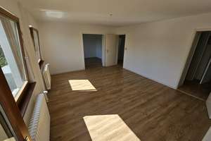 Schöne 4 Zimmerwohnung mit Garten in S-Sillenbuch – Die vollständige Adresse der Immobilie erhältst du vom Anbieter., 70619 Sillenbuch (Ortsteil), Stuttgart – Vorschaubild 2
