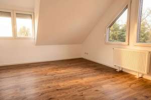 Modernisiertes Haus mit Balkon, Garage, Garten und Weitblick! – Die vollständige Adresse der Immobilie erhältst du vom Anbieter., 42111 Barmen, Wuppertal – Vorschaubild 4