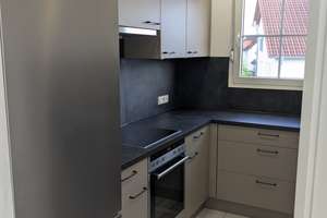 Attraktive, frisch sanierte 2-Zimmer-Dachgeschosswohnung mit Balkon, Garage und Einbauküche – Seligenstäder Str. 21, 63322 Rödermark – Vorschaubild 5