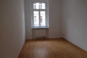 Tageslichtdurchflutete 3-Raumwohnung mit Einbauküche – WG geeignet! – Cranachstraße 6, 4177 Leipzig – Vorschaubild 3