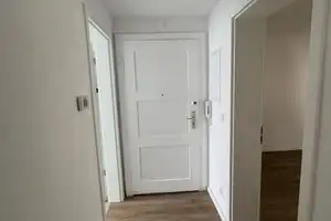 Exklusive, vollständig renovierte 3-Zimmer-Wohnung mit Balkon in Augsburg – Bauernfeindstraße 28, 86159 Augsburg – Vorschaubild 14