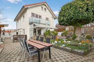 Provisionsfrei: Neuwertiges Einfamilienhaus mit PV-Anlage, Garten und Carports – Die vollständige Adresse der Immobilie erhältst du vom Anbieter., 76332 Bad Herrenalb – Vorschaubild 1
