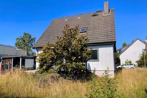 Bezugsfreies Familienhaus mit Garage, Garten, Sonnenterrasse und Keller in der Wilhelmstadt – Die vollständige Adresse der Immobilie erhältst du vom Anbieter., 13593 Wilhelmstadt, Berlin – Vorschaubild 14