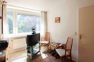 *NEUER PREIS* Bezugsfrei: Gepflegtes 4-Zi.-Reihenmittelhaus mit Tiefgarage und Garten in Nikolassee! – Die vollständige Adresse der Immobilie erhältst du vom Anbieter., 14129 Nikolassee, Berlin – Vorschaubild 9