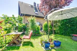 Charmante Doppelhaushälfte mit Kamin, Gartenidylle und viel Raum für Familie in Berlin-Kaulsdorf – Die vollständige Adresse der Immobilie erhältst du vom Anbieter., 12621 Kaulsdorf, Berlin – Vorschaubild 24