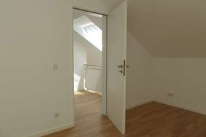 Penthouse/ Maisonette 3-Zi-Whg. mit Rheinblick – 40597 Benrath, Düsseldorf – Vorschaubild 7