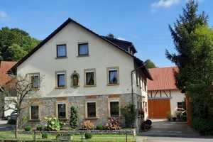 Liebevoll gepflegte Hofstelle mit großem Wohnhaus sucht neue Eigentümer – Staigerbacher Straße 8, 74673 Hohenlohekreis – Vorschaubild 1