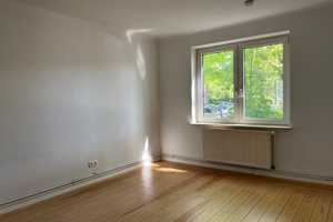 Geschmackvolle, gepflegte 2,5-Zimmer-EG-Wohnung in Hamburg Fuhlsbüttel – Hamburg – Vorschaubild 1