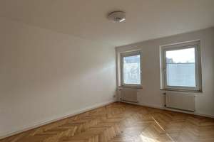 Schöne Zwei-Zimmer-Wohnung mit Altbau-Charme in Krefeld – Müller-Brüderlin-Straße 28, 47803 Kempener Feld/Baackeshof, Krefeld – Vorschaubild 2