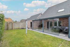 Sofort wohlfühlen: 4-Zi.-DHH mit Garten, Garage und Freistellplatz in Weeze – Kleve (Kreis) – Vorschaubild 1