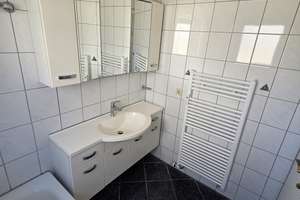 Gepflegte 3-Zimmer-Wohnung mit überdachter Terrasse und Gartenanteil in Karlsruhe-Knielingen – Die vollständige Adresse der Immobilie erhältst du vom Anbieter., 76187 Knielingen, Karlsruhe – Vorschaubild 11