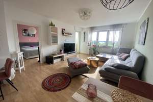 Modernisierte Wohnung mit 2 Balkonen