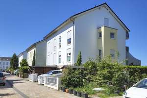 Rarität: Modernes Einfamilienhaus direkt am Main mit Taunusblick – Mainblick xx, 65451 Kelsterbach – Vorschaubild 1