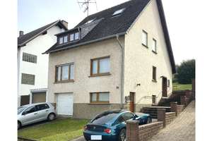 Ein- bis Zweifamilienhaus in Sackgasse in Püttlingen-Köllerbach – Die vollständige Adresse der Immobilie erhältst du vom Anbieter., 66346 Püttlingen – Vorschaubild 1