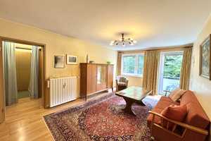 Solide 3 Zimmer Wohnung mit Einbauküche und Balkon – München – Vorschaubild 7