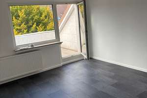  Alles Neu! Artilleriestr., Köln-Wahnheide, Schöne 2 Zimmer DG-Whg. mit Balkon, Direkt v. Eigentümer