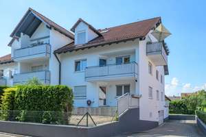 Sonnige und großzügige 3,5 Zi.-Wohnung in ruhiger Ortsrandlage von Reutti – Die vollständige Adresse der Immobilie erhältst du vom Anbieter., 89233 Neu-Ulm – Vorschaubild 2