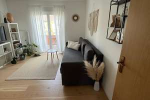 Provisionsfrei: Helle 2,5-Zimmer-Wohnung mit Balkon, Einbauküche & Hobbyraum in begehrter Lage – 70597 Degerloch (Ortsteil), Stuttgart – Vorschaubild 2