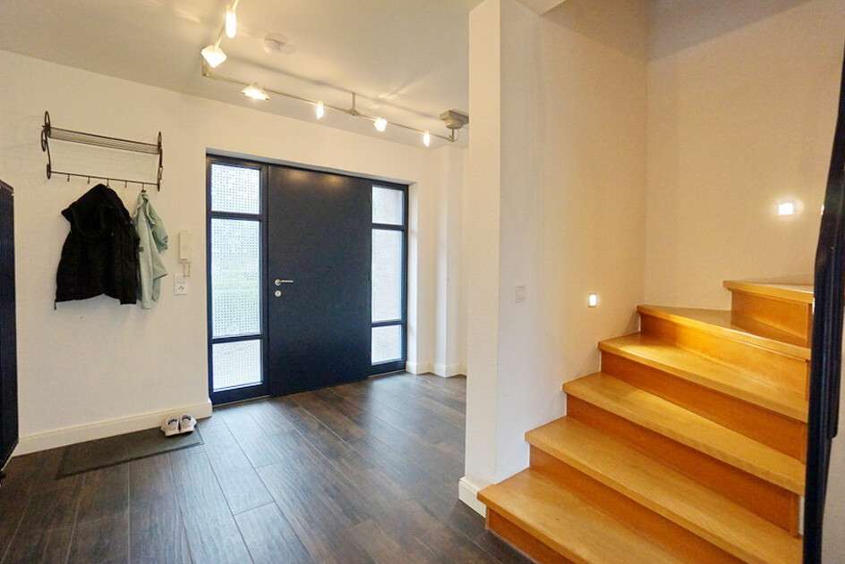 Immobilie in Kerken - Kerken-Nieukerk: Geschmackvolles, freistehendes Einfamilienhaus mit Bürofläche und separatem Ein - Bild 2