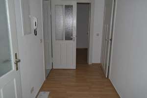 Großzügige 2-Zimmer mit Laminat, Wanne und Balkon in zentraler Lage! EBK mgl. – Südbahnstraße 4, 9111 Zentrum, Chemnitz – Vorschaubild 6