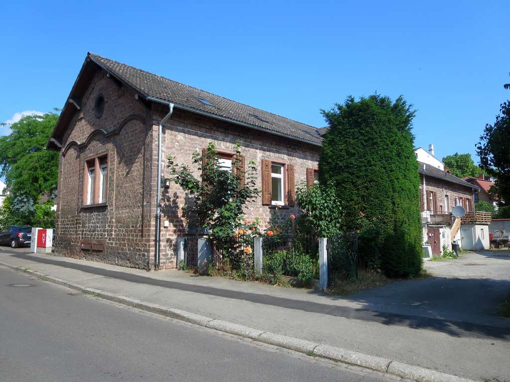 Baugrundstück/Mehrfamilienhaus