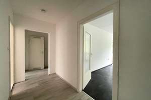 Beliebte Eigentumswohnung mit Loggia in Kiel-Projensdorf! – Charles-Roß-Ring 68, 24106 Wik, Kiel – Vorschaubild 6