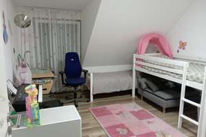 Möblierte Doppelhaushälfte mit Garten, Pool & Kamin in Hamburg-Eidelstedt – Steinacker 14b, 22523 Eidelstedt, Hamburg – Vorschaubild 13