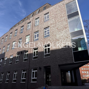 Bürohausneubau in markanter Ecklage