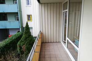 Geschmackvolle Wohnung mit drei Zimmern sowie zwei Balkonen und Einbauküche in Köln - Junkersdorf – Stüttgerhofweg 5, 50858 Junkersdorf, Köln – Vorschaubild 9