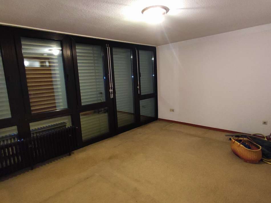 Schlafzimmer mit Balkonzugang