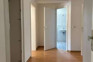 Schöne 2-Zimmerwohnung mit Balkon – Thränhart-Siedlung 1, 6618 Naumburg (Saale) – Vorschaubild 2