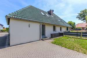 Attraktive Maisonette-Wohnung mit eigenem Zugang und Garten in beliebter Lage Wolfsburgs – Die vollständige Adresse der Immobilie erhältst du vom Anbieter., 38446 Neindorf, Wolfsburg – Vorschaubild 2