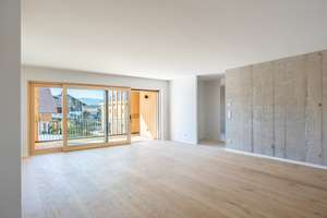 Bezugsfertig: Alpenblick inklusive – Großzügige 3-Zimmer Wohnung mit umlaufenden Balkon | KfW40 – Warngauerstraße 6a, 83666 Waakirchen – Vorschaubild 2