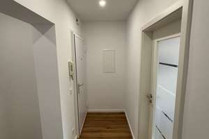 Exklusive 2-Zimmer-Wohnung im Herzen von Eller komplett renoviert, sofort bezugsfrei! Balkon, ruhig – Gertrudisplatz 32, 40229 Eller, Düsseldorf – Vorschaubild 9