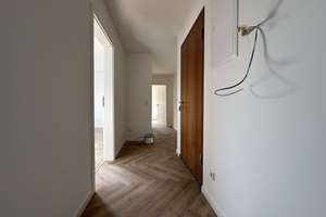 Sanierte 3-Zimmer-Wohnung mit Terrasse in Stuttgart-Wangen! – Kirchweinberg 58, 70327 Wangen, Stuttgart – Vorschaubild 5